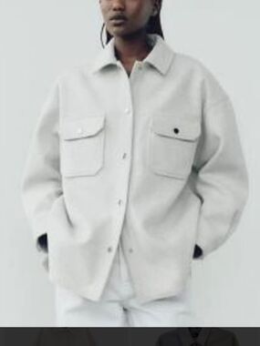 Zara Women’s oversized shirt jacket snap front Shacket size M